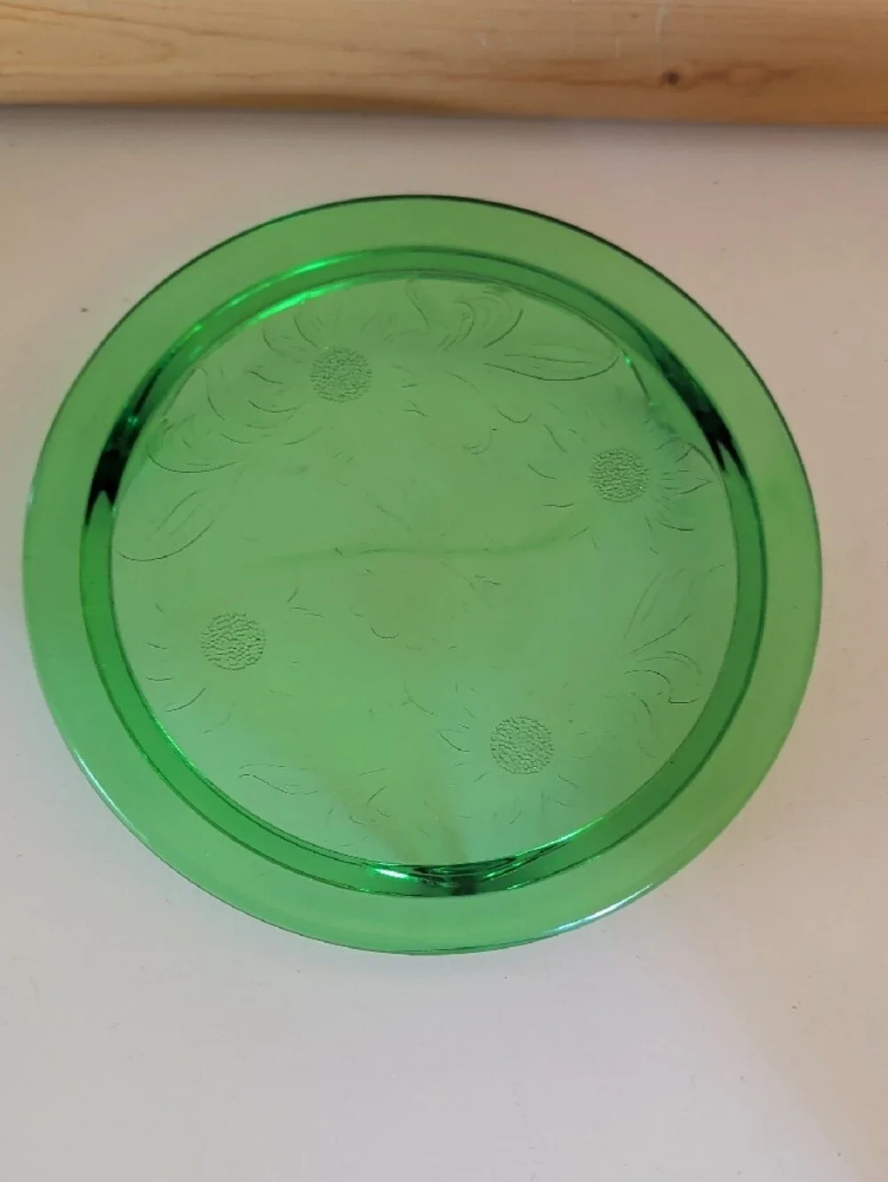 VTG. Jeannette Iraineum Glass Company, Green Pressed Glass Footed Cake Plate.